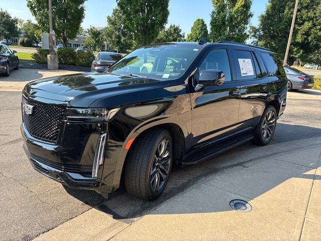 Used 2021 Cadillac Escalade Sport Platinum AWD/4WD image 3