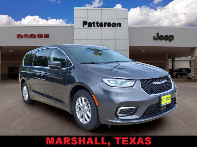 Used 2023 Chrysler Pacifica Touring-L