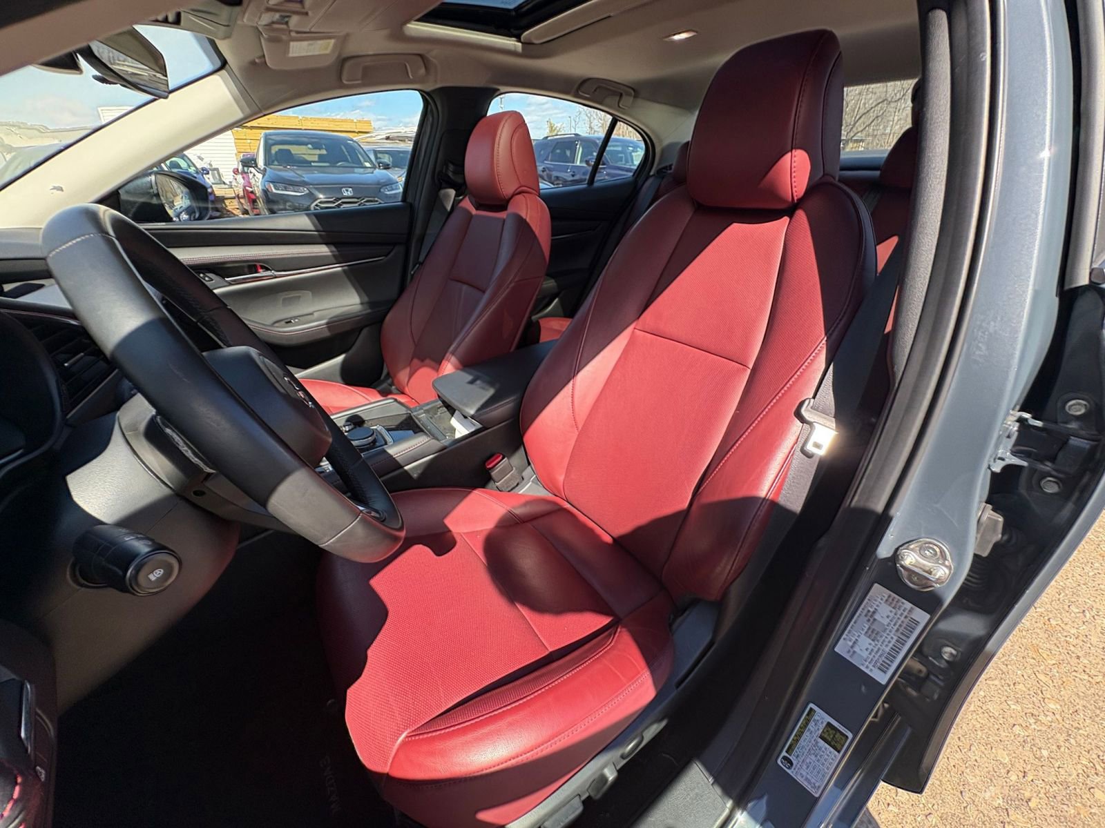 Used 2025 MAZDA MAZDA3 s image 33