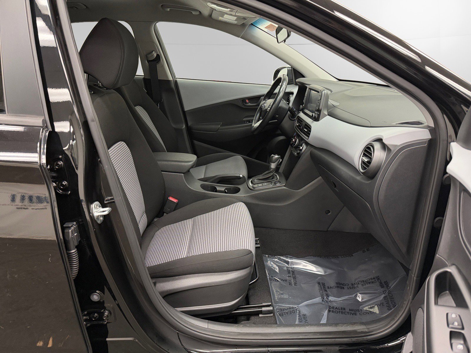 Certified 2021 Hyundai Kona SEL AWD/4WD image 15