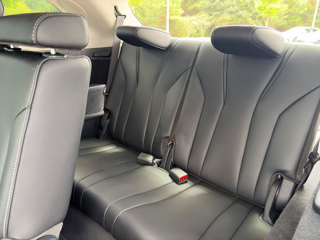 Certified 2026 Acura MDX w/ Technology Package FWD image 25