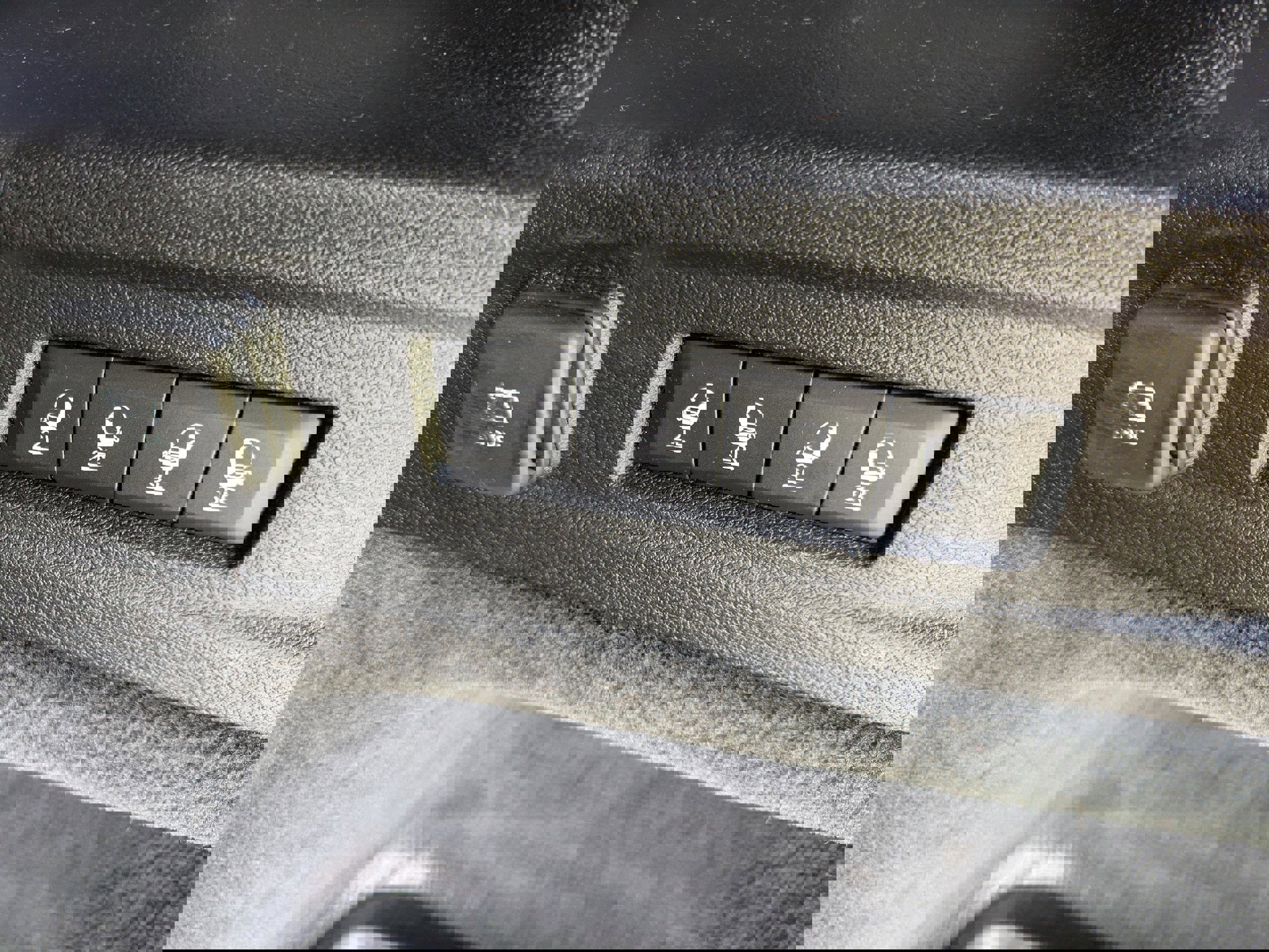 Used 2021 Jeep Grand Cherokee L Overland image 11