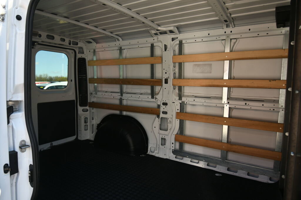 Used 2023 RAM ProMaster 2500 image 19