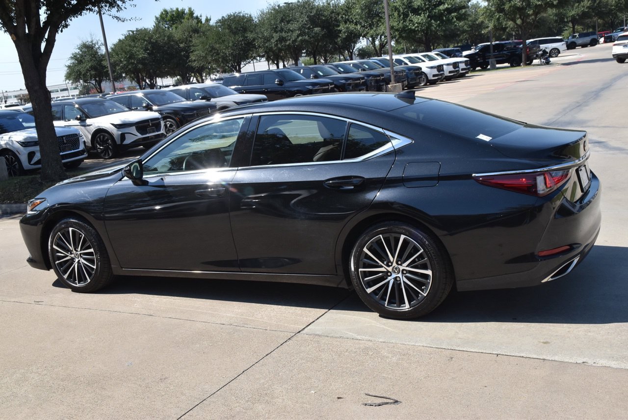 Used 2025 Lexus ES 350 w/ Premium Package FWD image 11