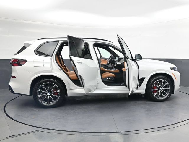 New 2026 BMW X5 xDrive40i w/ M Sport Package AWD/4WD image 42
