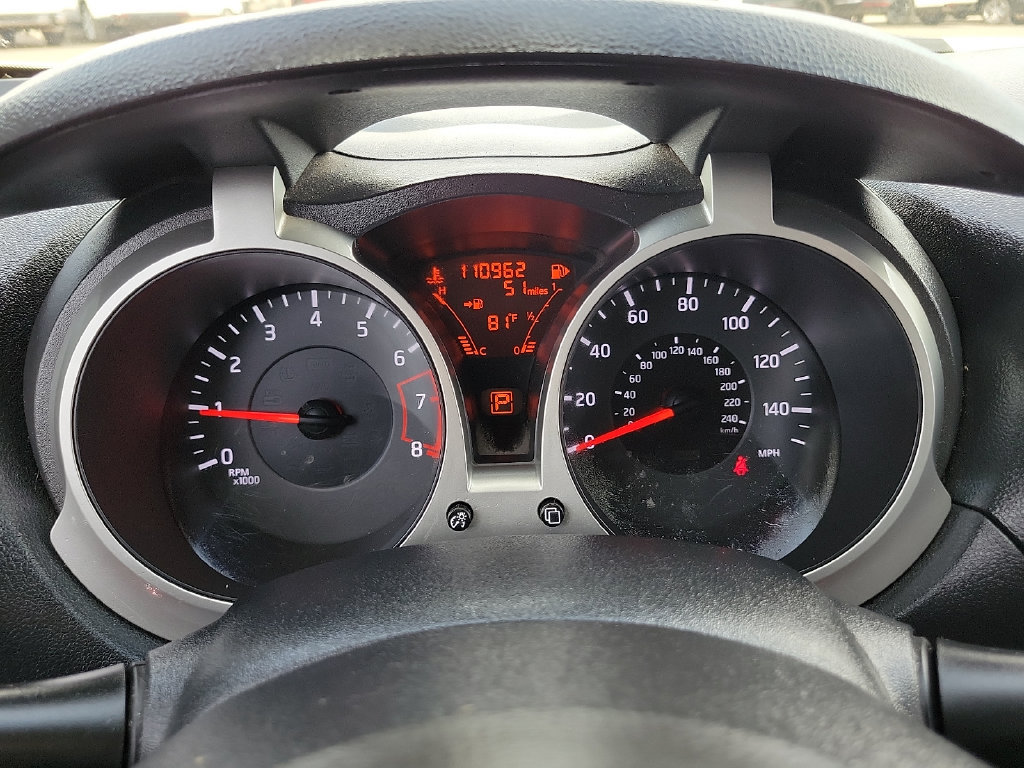 Used 2013 Nissan Juke SL FWD image 27