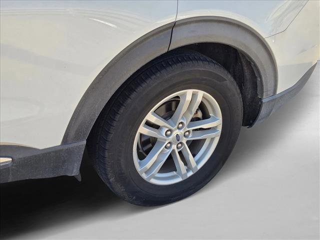 Used 2022 Ford Explorer XLT image 19