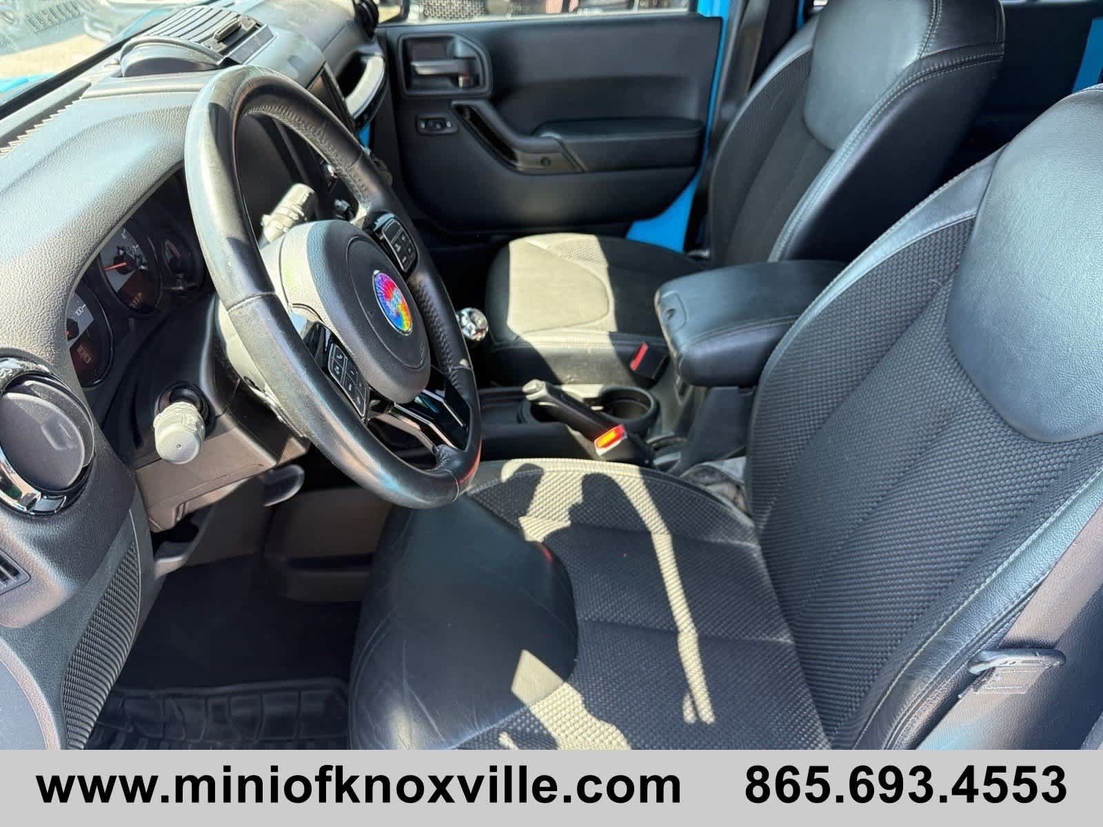 Used 2017 Jeep Wrangler Unlimited Sahara AWD/4WD image 17