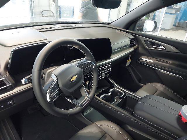 New 2026 Chevrolet Traverse LT w/ Sun and Wheel Package image 2