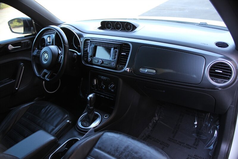 Used 2012 Volkswagen Beetle 2.0T FWD image 16