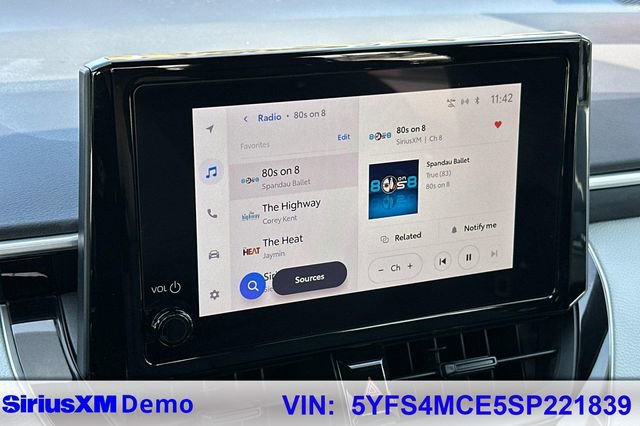 Used 2025 Toyota Corolla SE image 29