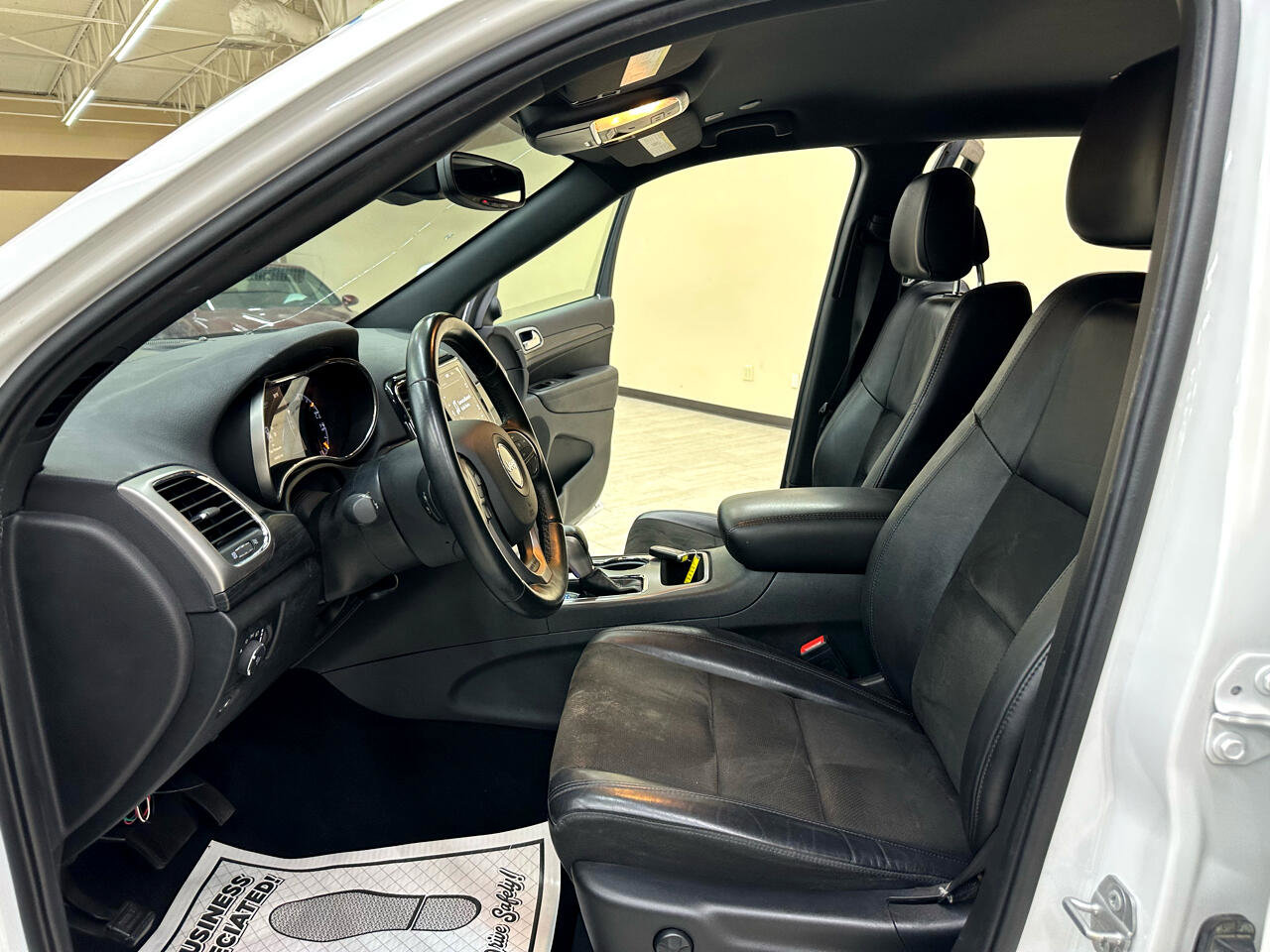 Used 2022 Jeep Grand Cherokee Laredo X image 22