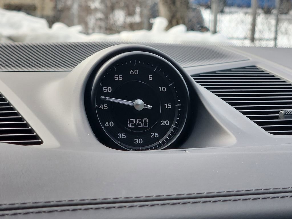 Certified 2025 Porsche Cayenne Coupe image 24