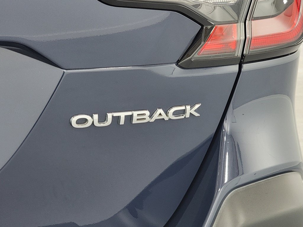 Used 2023 Subaru Outback Limited AWD/4WD image 10