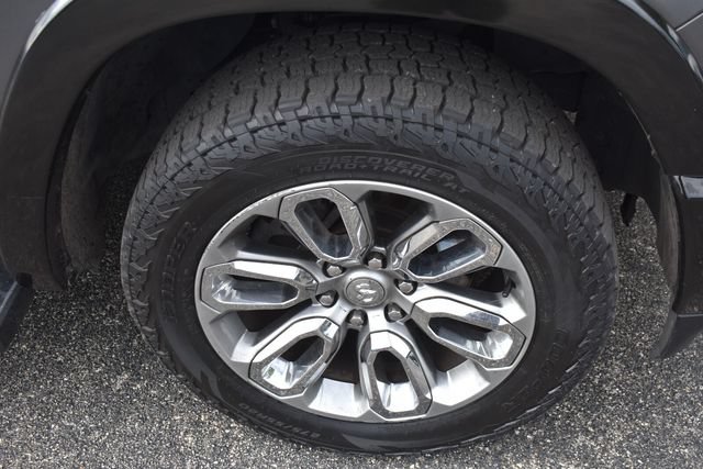 Used 2021 RAM 1500 Laramie w/ Sport Appearance Package AWD/4WD image 11