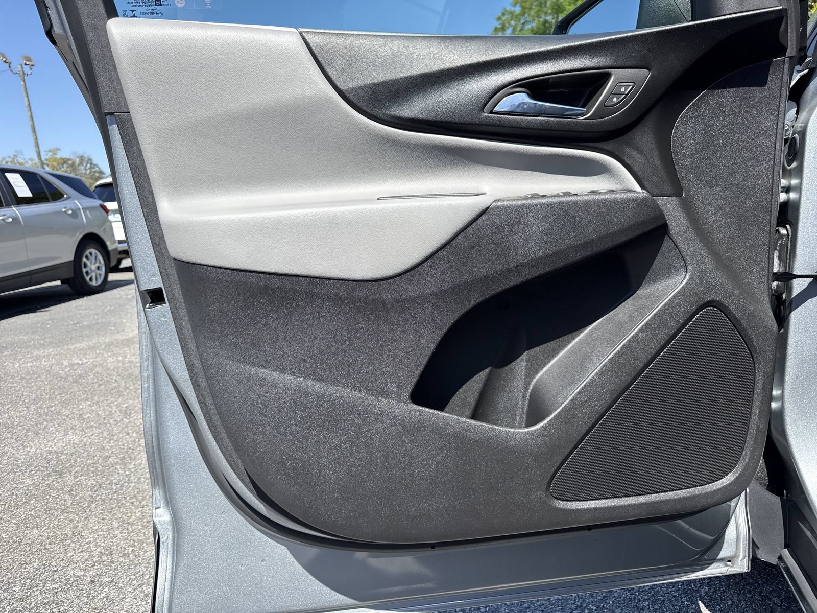 Used 2023 Chevrolet Equinox LS w/ LS Convenience Package FWD image 13