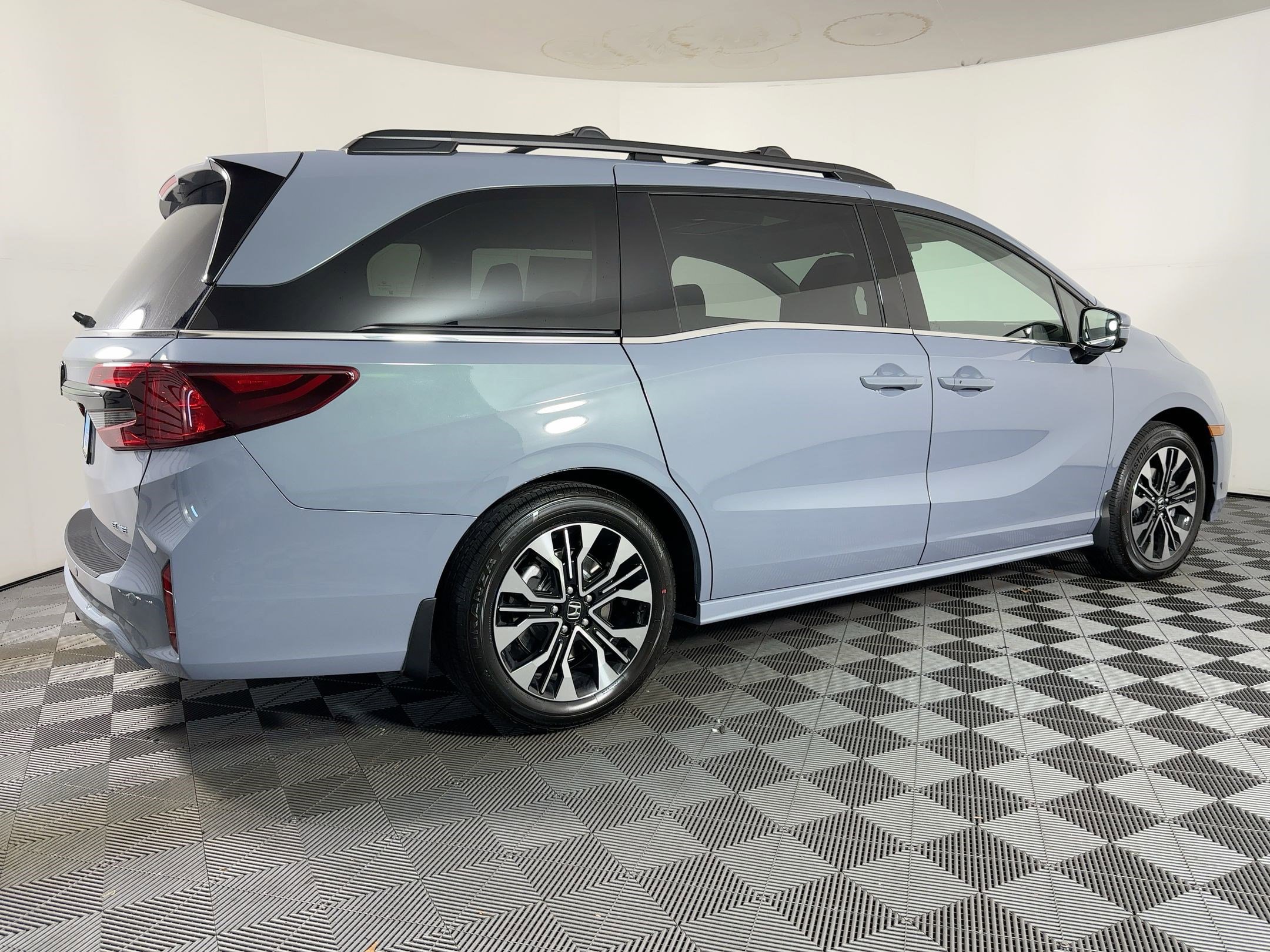 New 2026 Honda Odyssey Elite image 8