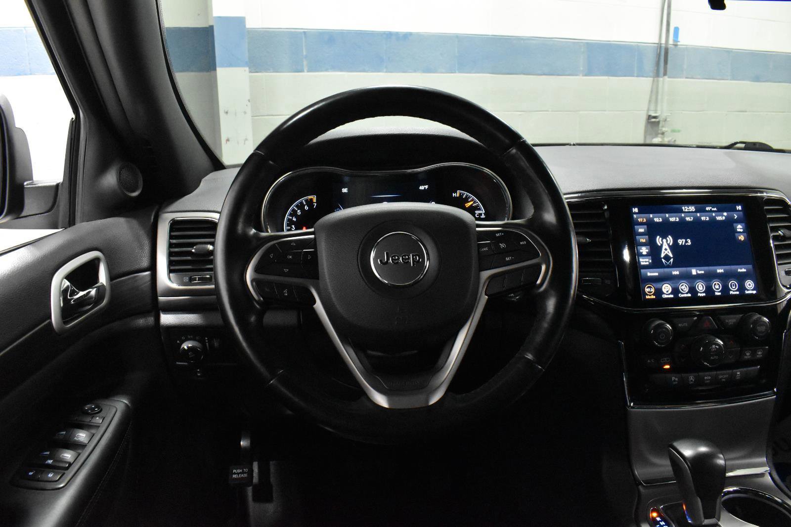 Used 2021 Jeep Grand Cherokee Laredo X image 6