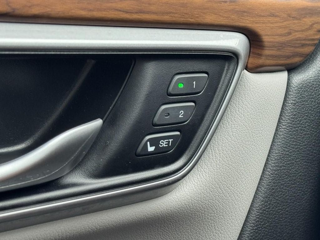 Used 2020 Honda CR-V EX-L image 16