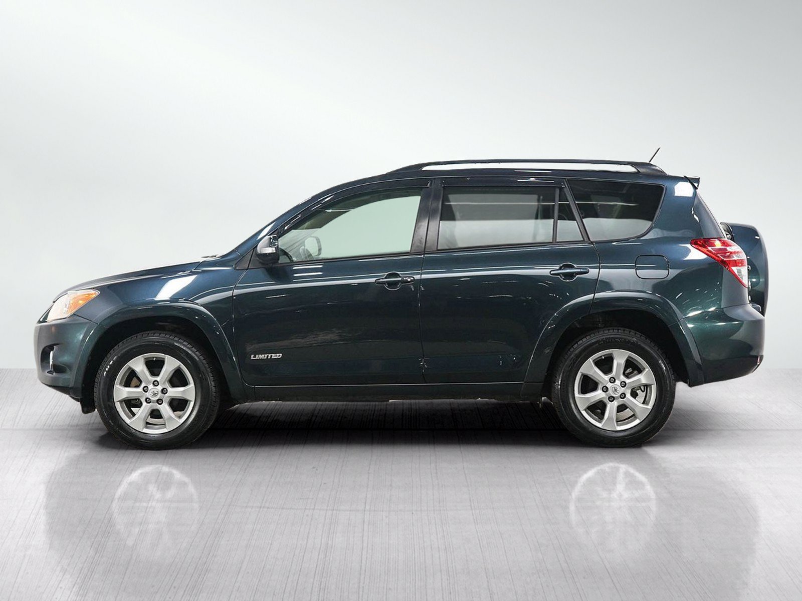 Used 2011 Toyota RAV4 Limited w/ Limited Extra Value Pkg AWD/4WD image 2
