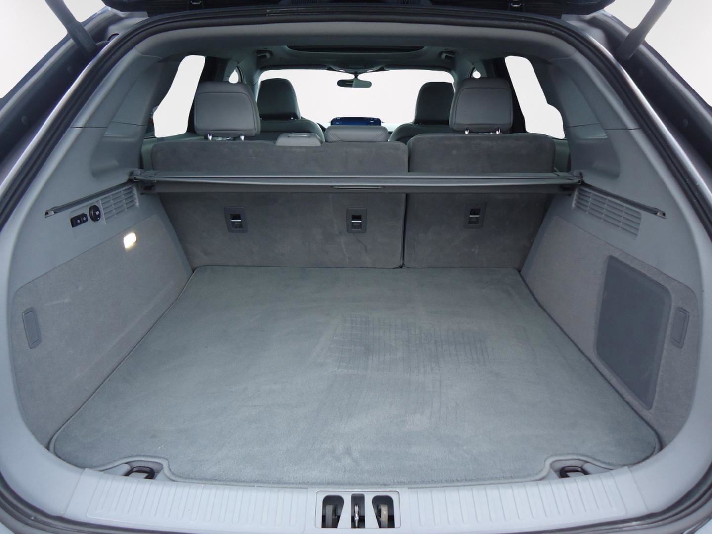 Used 2023 Lincoln Nautilus Reserve w/ Equipment Group 202A image 32