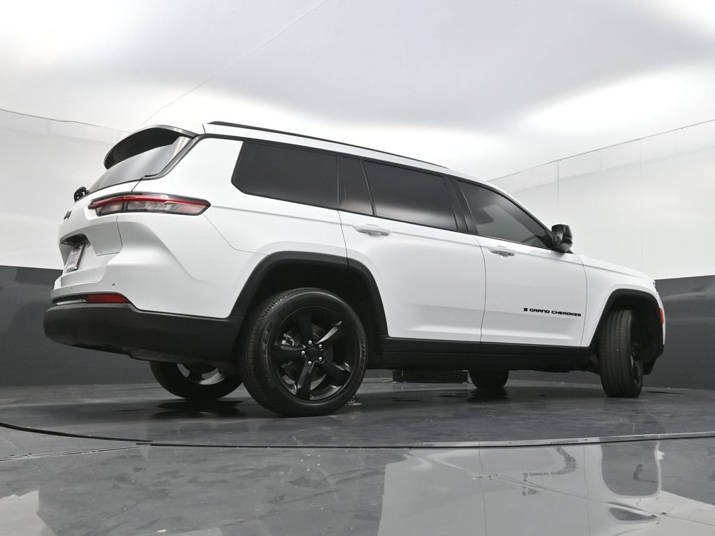 Used 2023 Jeep Grand Cherokee L Laredo AWD/4WD image 34