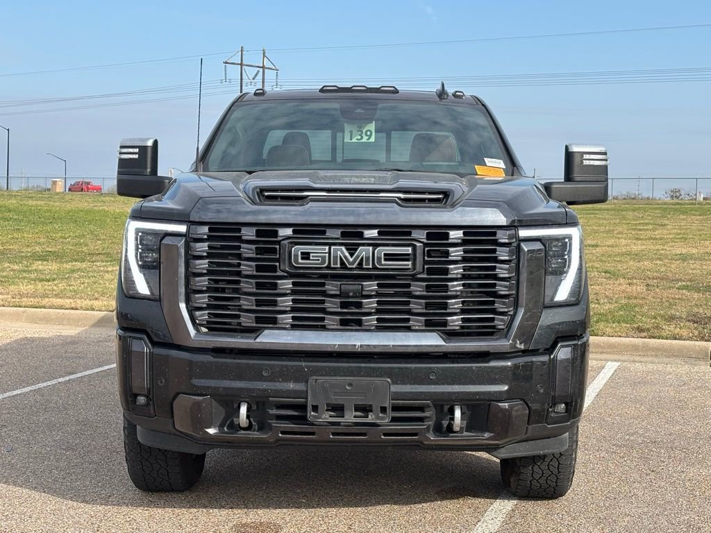 Used 2024 GMC Sierra 3500 Denali Ultimate image 3