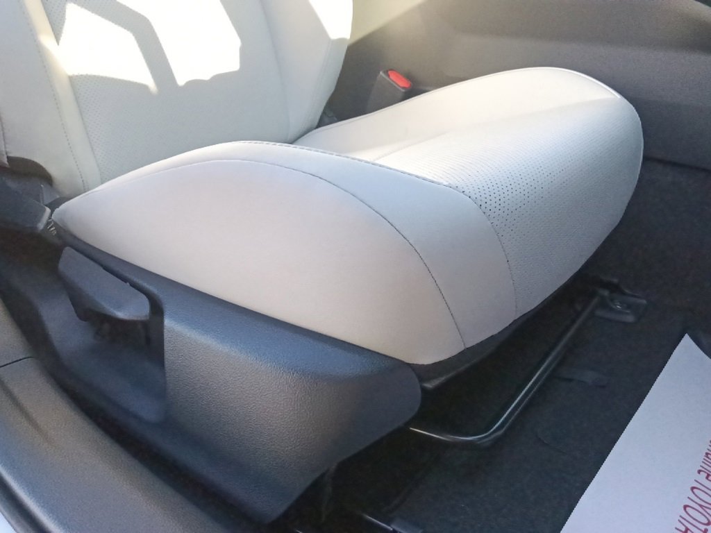 New 2026 Toyota Prius Limited image 32