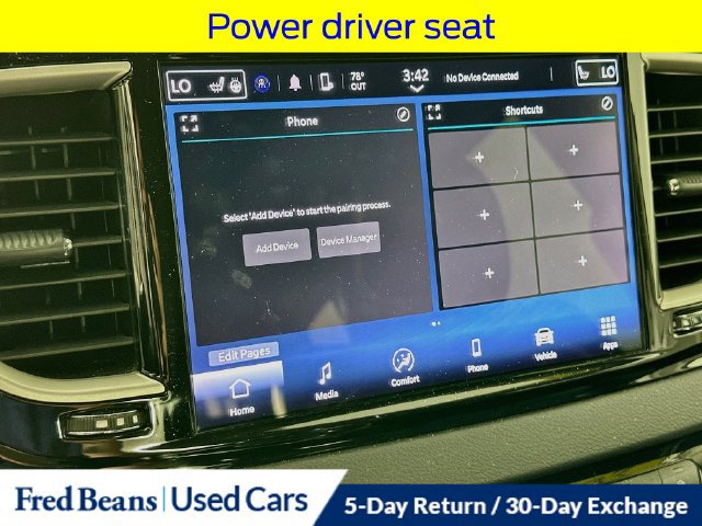 Used 2024 Chrysler Pacifica Touring-L FWD image 18