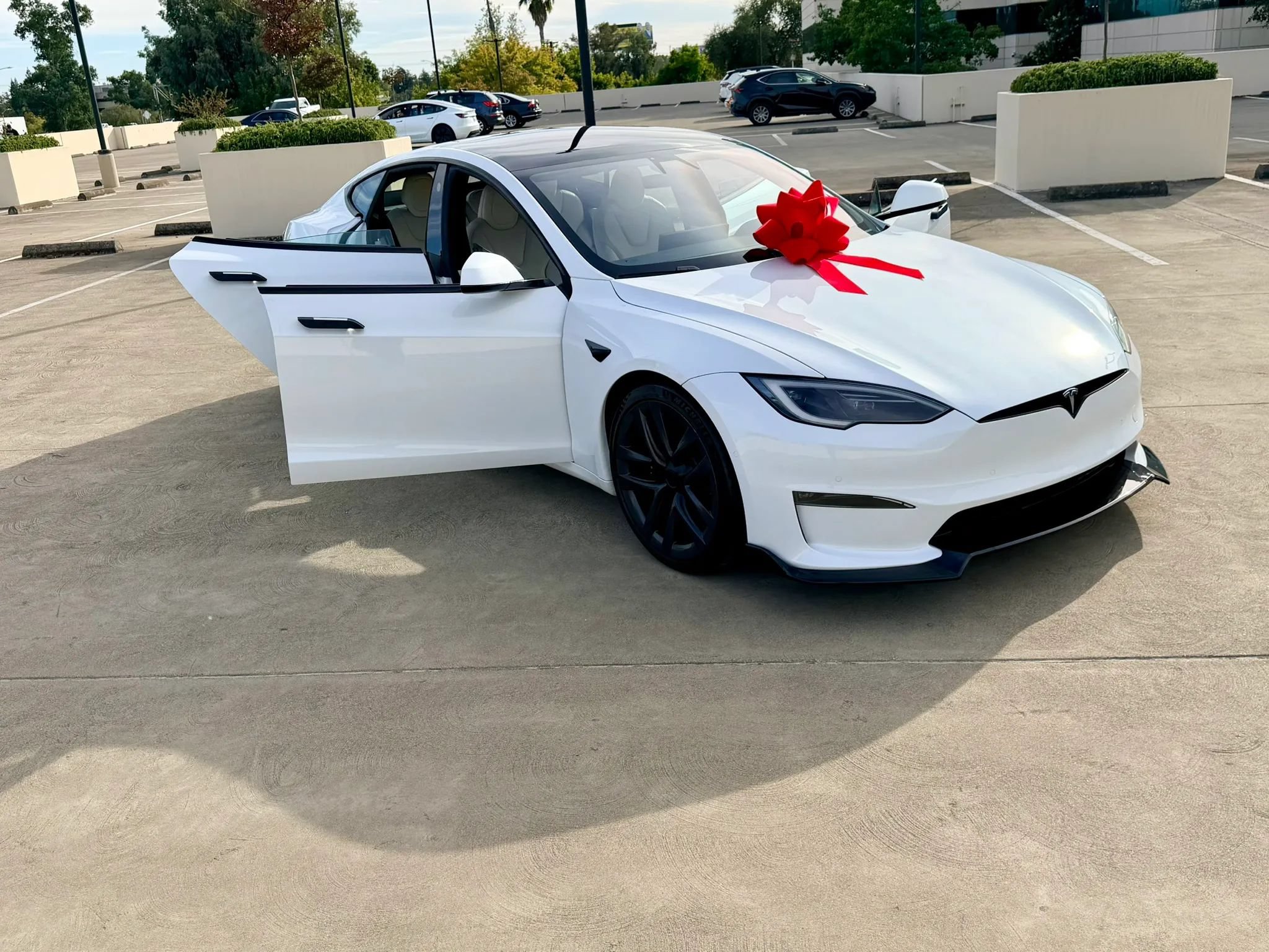 Used 2022 Tesla Model S Standard Range AWD/4WD image 81