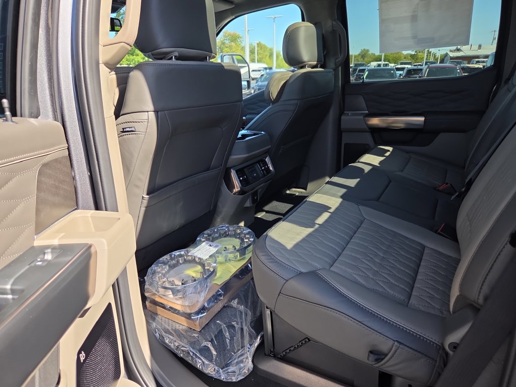 New 2027 Ford F250 Platinum w/ Platinum Plus Package AWD/4WD image 48