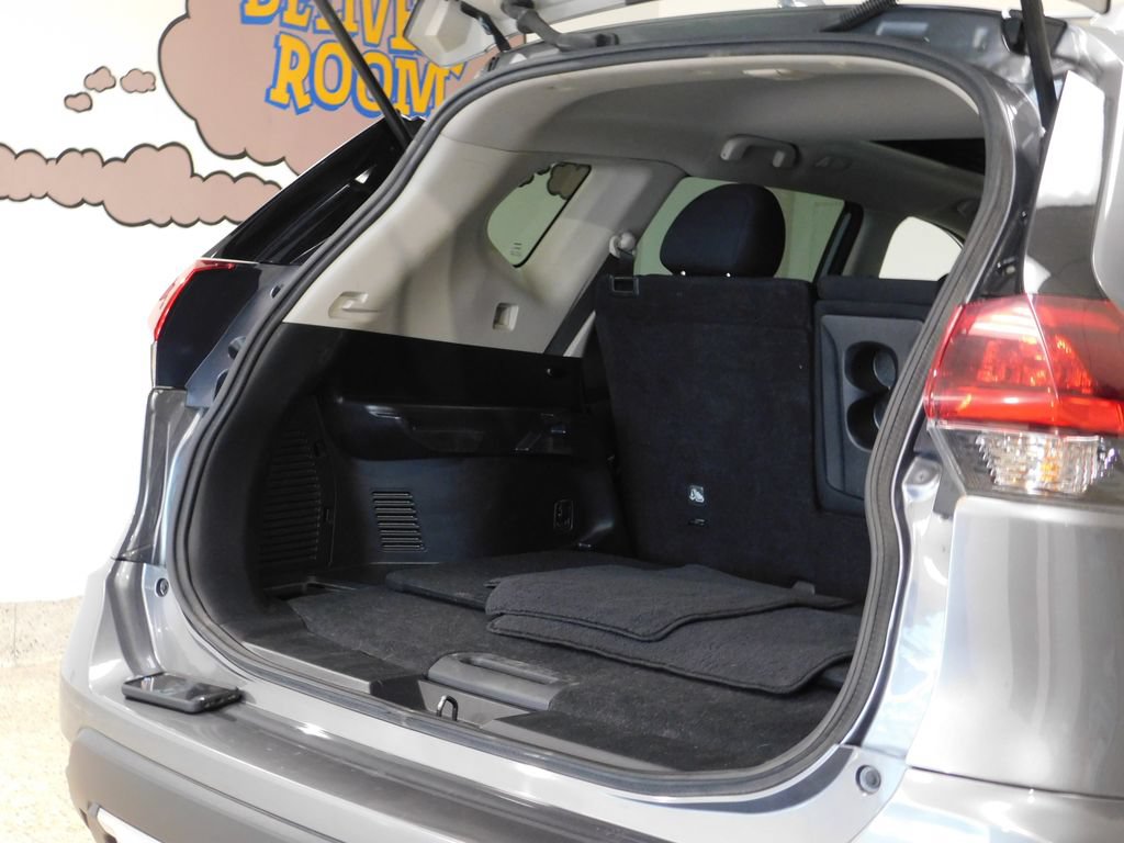 Used 2020 Nissan Rogue SV AWD/4WD image 57