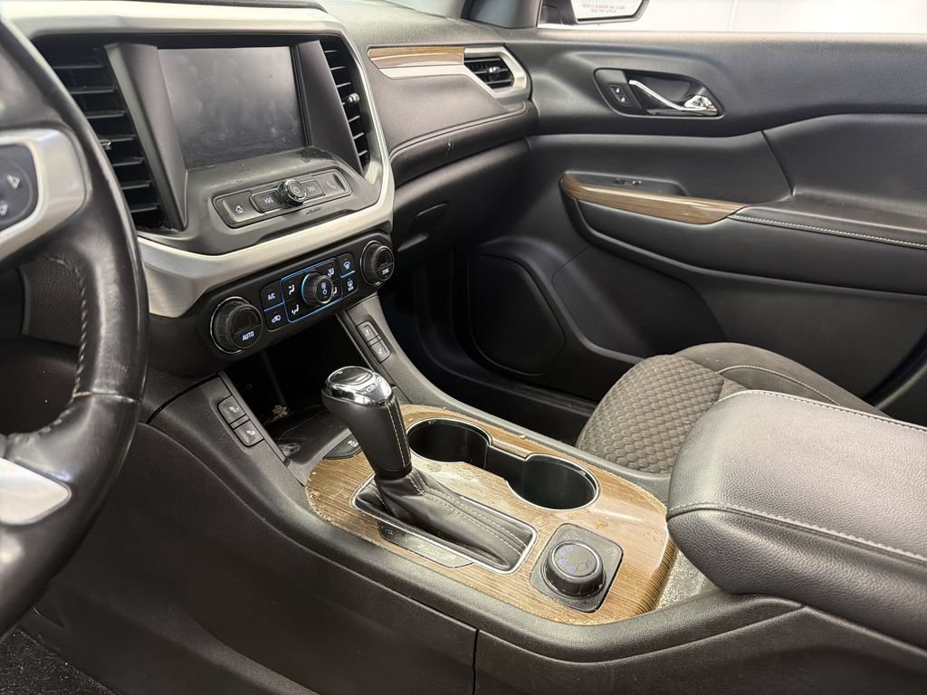 Used 2018 GMC Acadia SLE AWD/4WD image 29