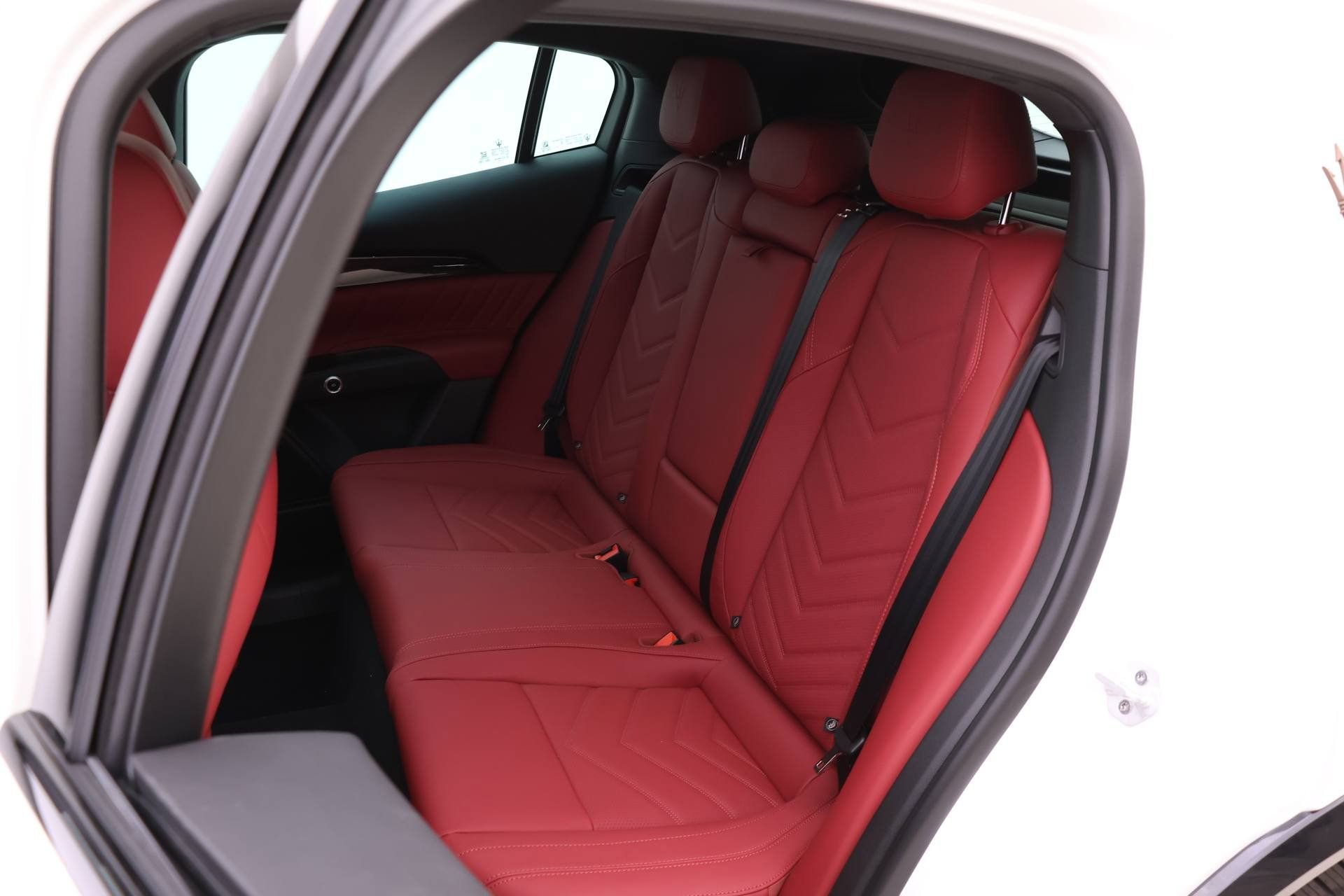 Used 2025 Maserati Grecale Folgore image 10