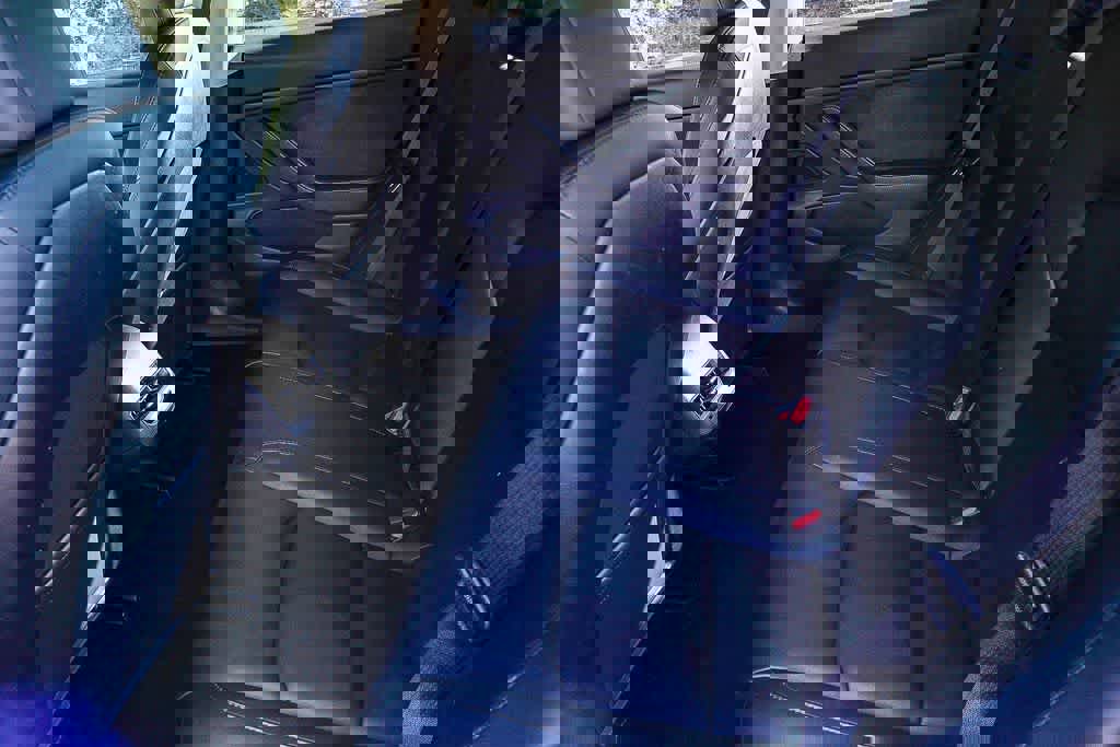 Used 2019 Tesla Model 3 Standard Range image 21