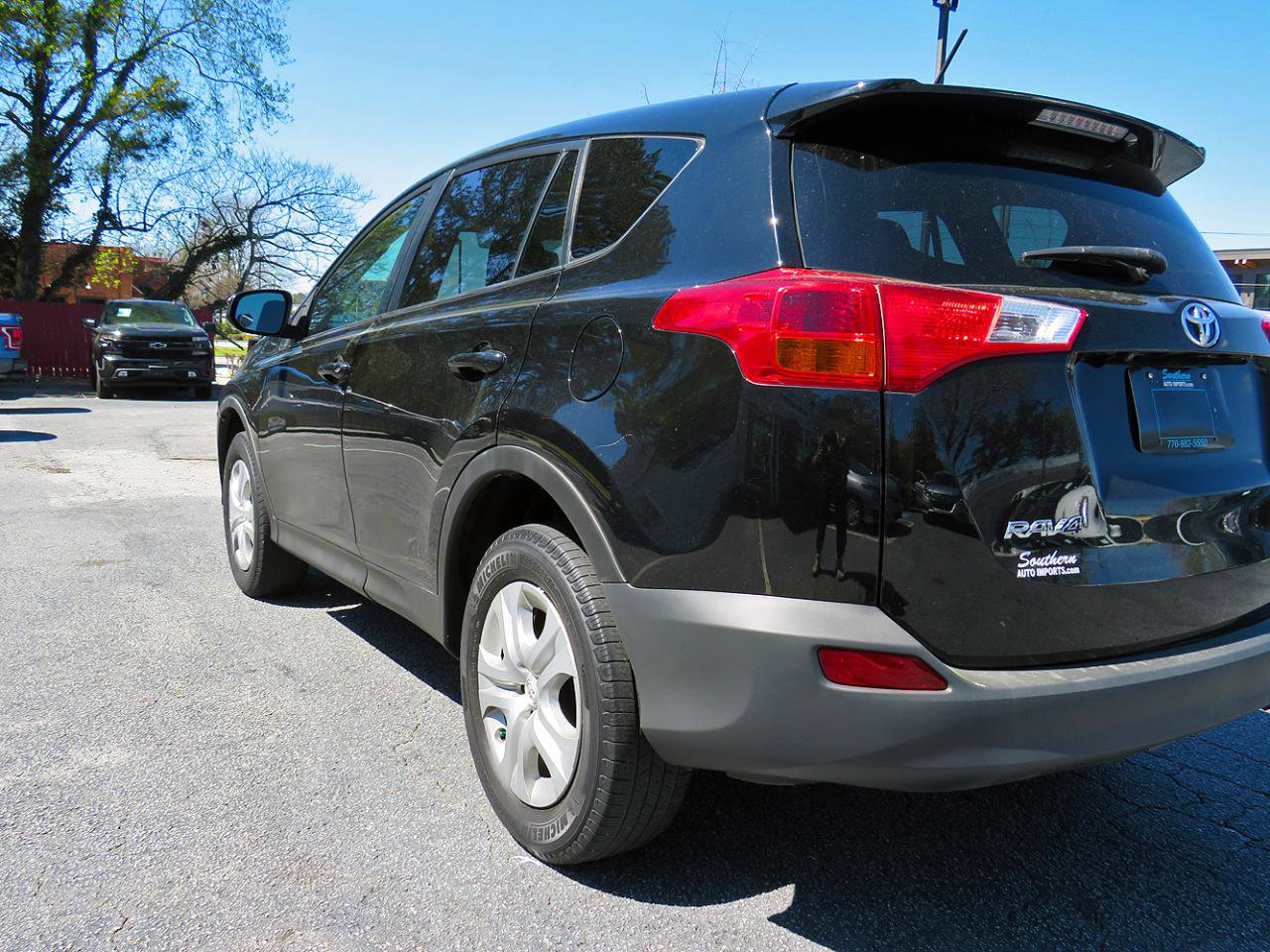 Used 2015 Toyota RAV4 LE image 34