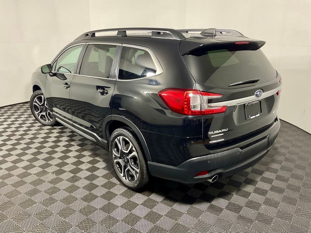Used 2023 Subaru Ascent Limited image 11