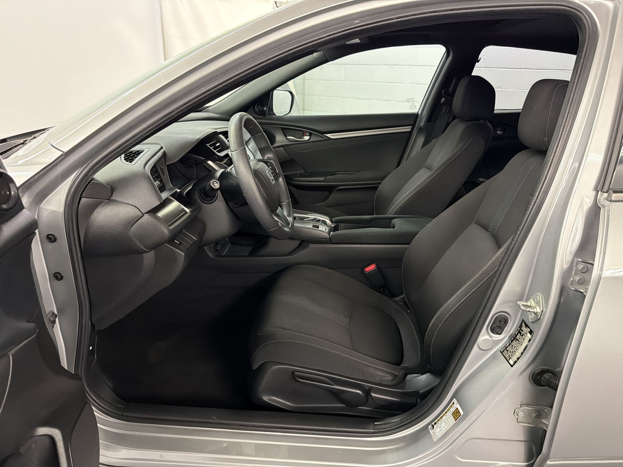 Used 2018 Honda Civic EX image 5