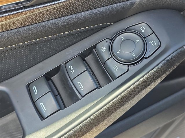 Used 2022 Chevrolet Traverse Premier image 18