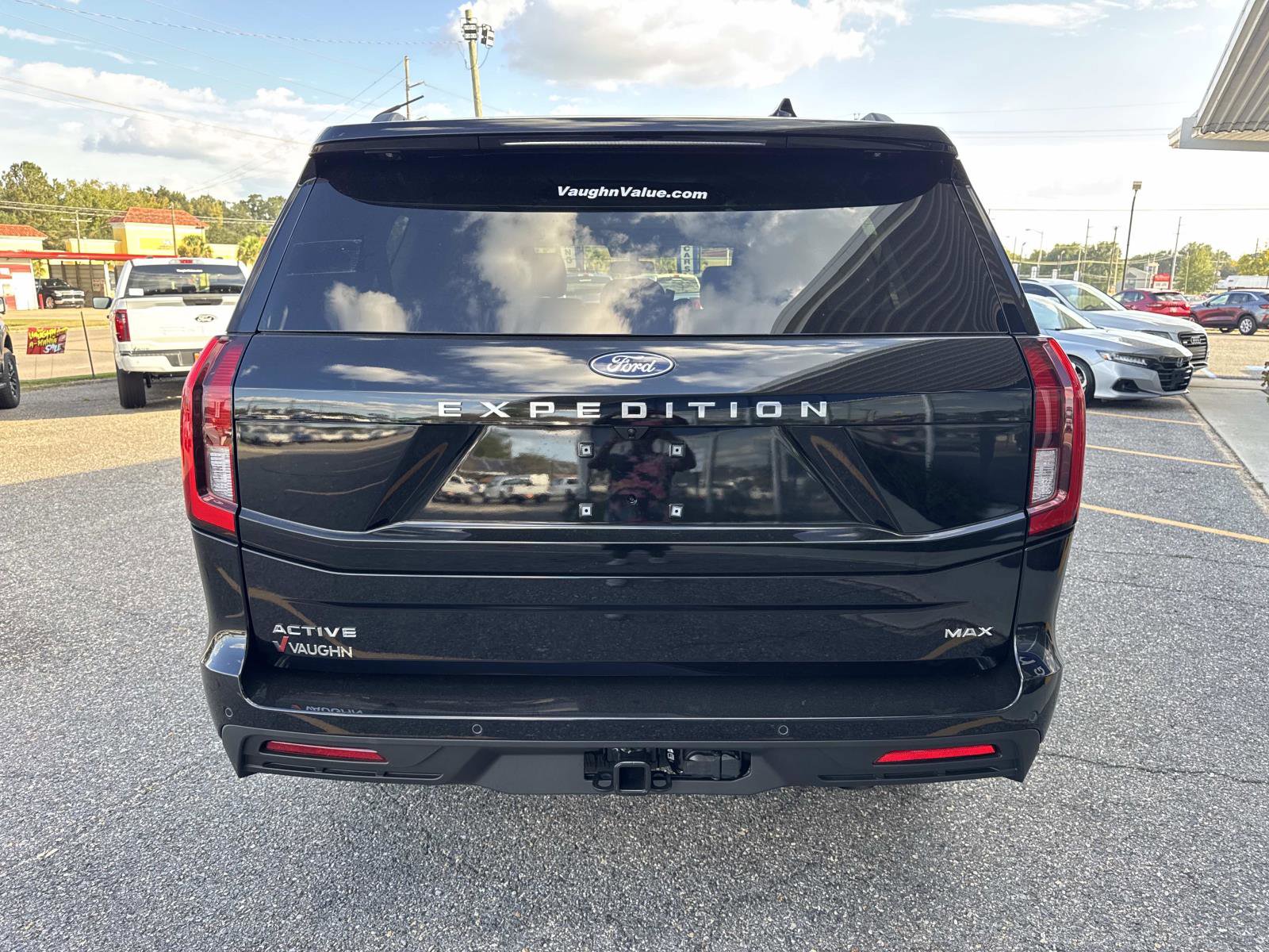 New 2025 Ford Expedition Max Active image 5