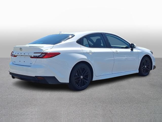 Used 2025 Toyota Camry SE FWD image 4