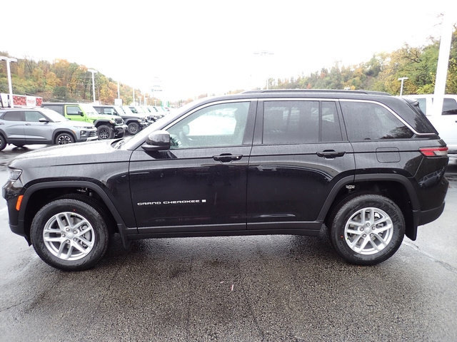 New 2025 Jeep Grand Cherokee Laredo X AWD/4WD image 2