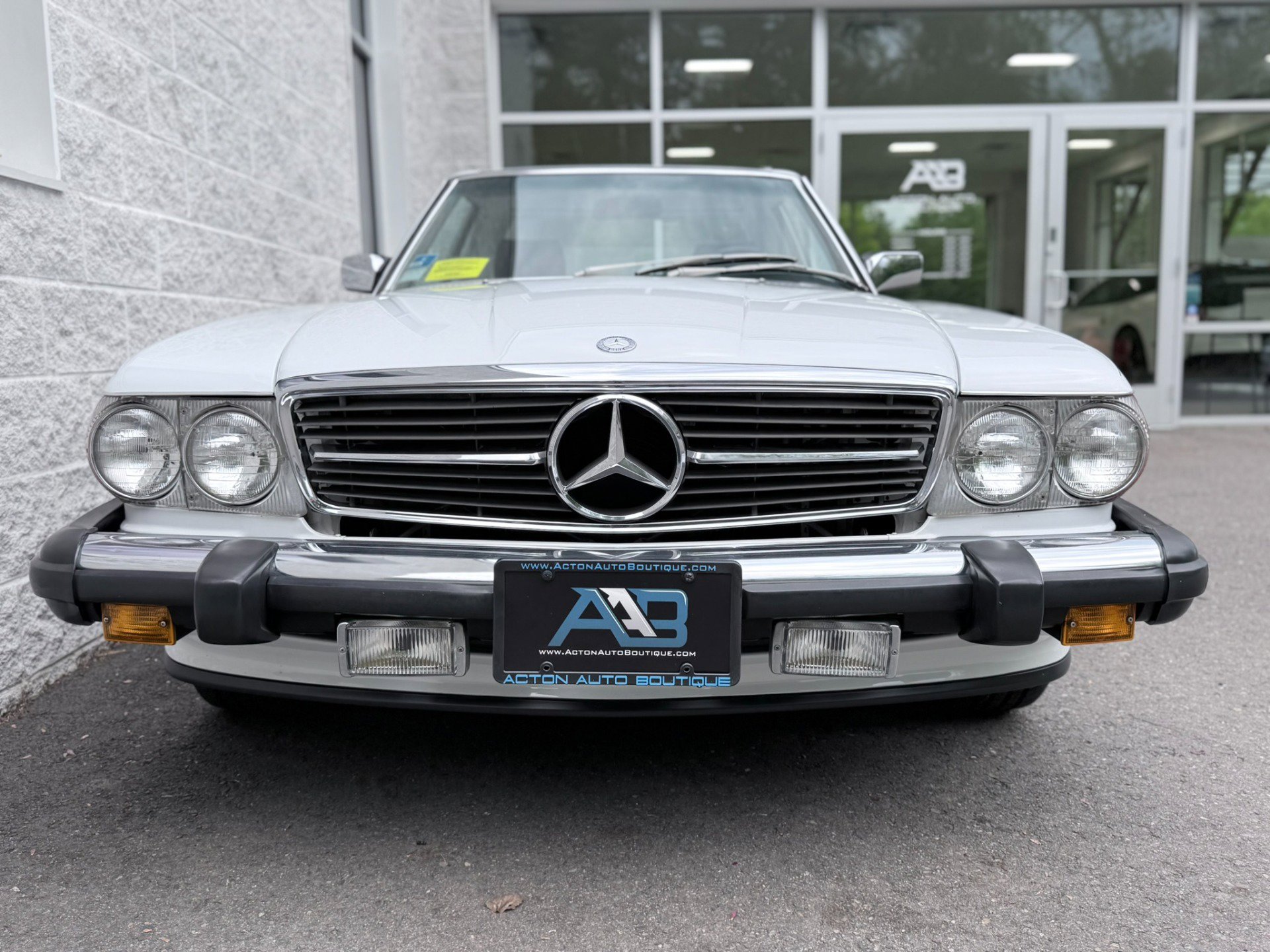 Used 1989 Mercedes-Benz 560 SL image 7