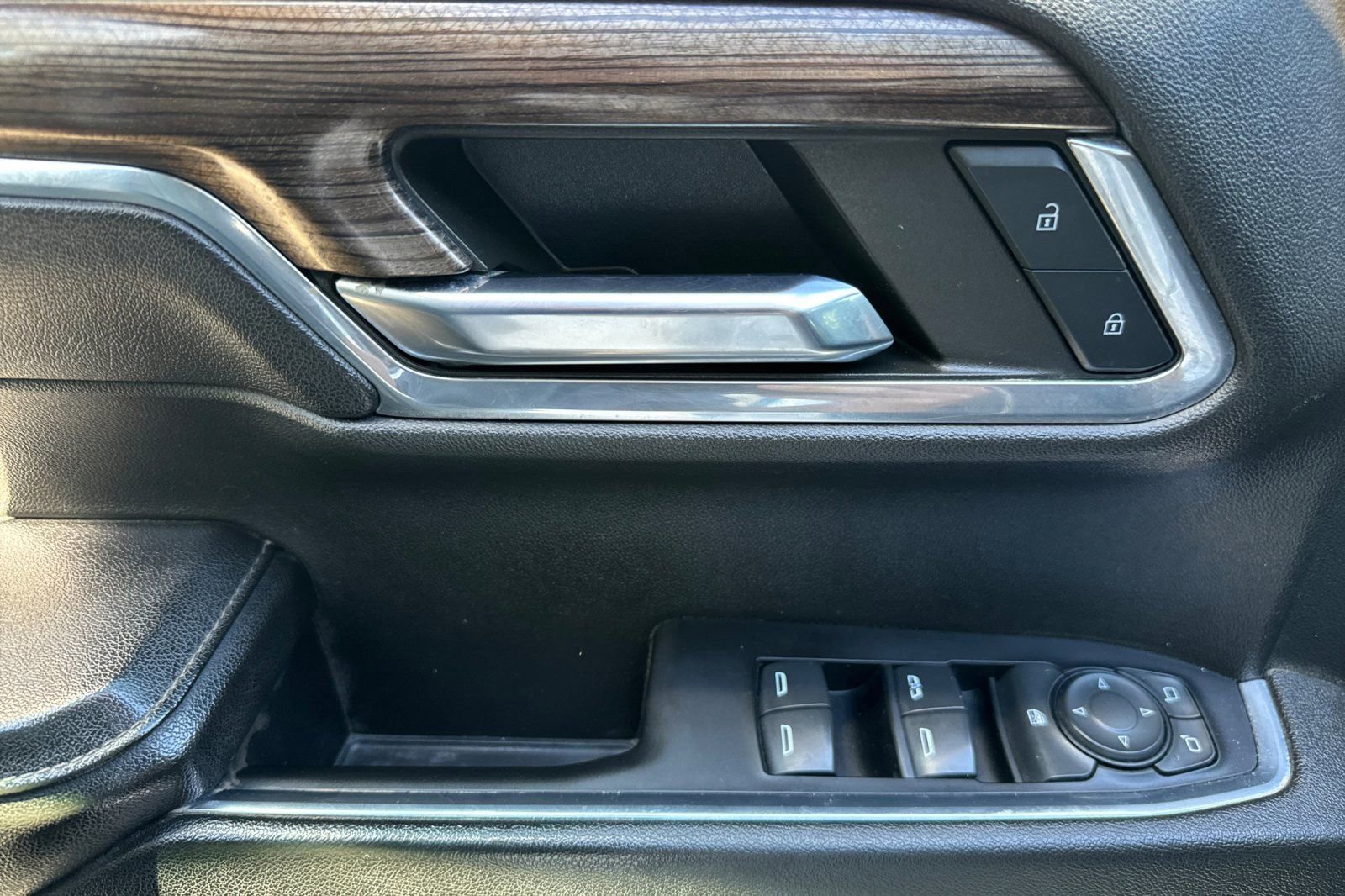 Used 2023 Chevrolet Silverado 1500 LT Trail Boss w/ Protection Package image 11