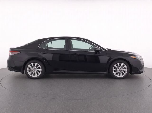 Used 2023 Toyota Camry SE FWD image 8