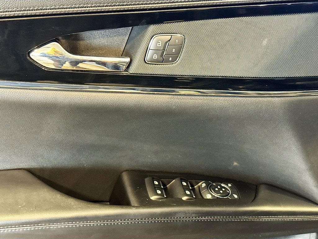 Used 2023 Lincoln Nautilus AWD w/ Premium Package image 16