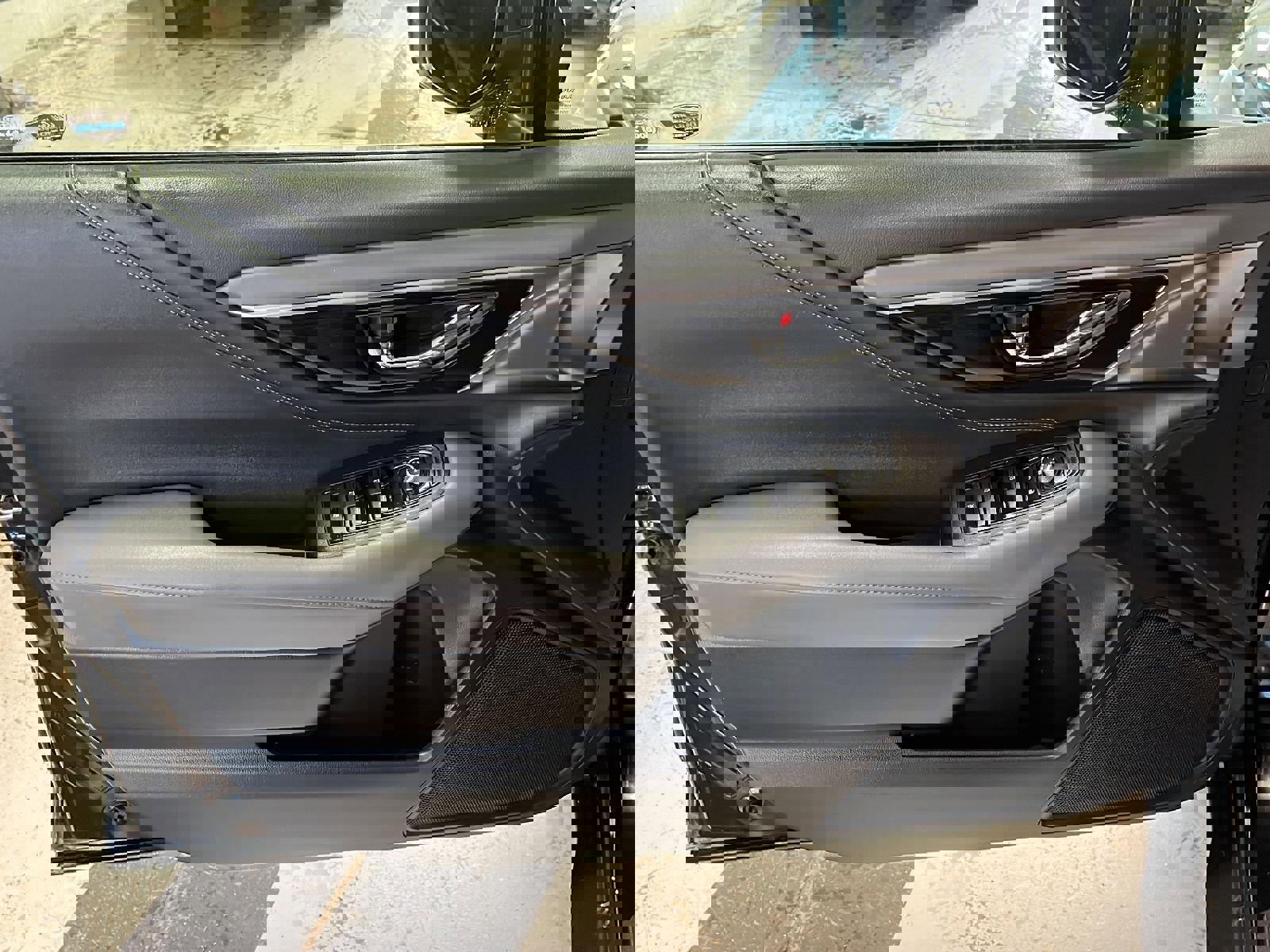 Used 2023 Subaru Outback Onyx Edition image 10