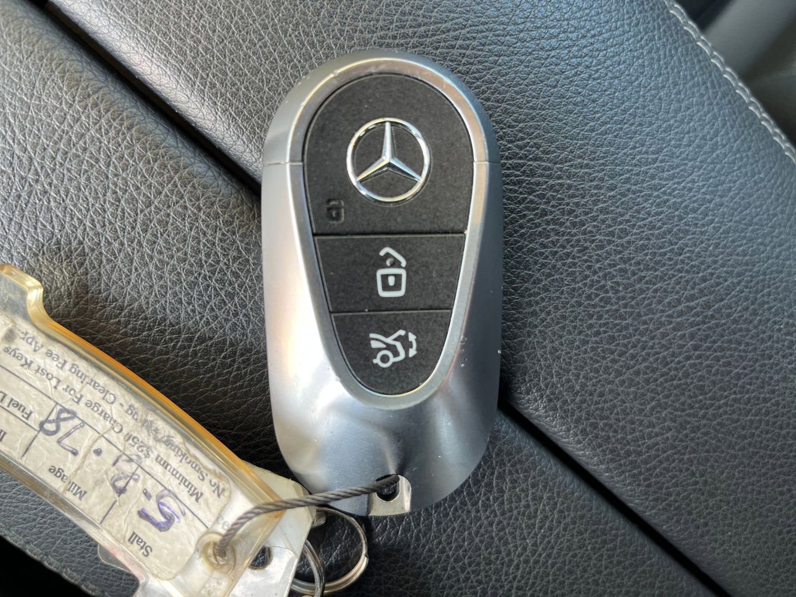 Used 2024 Mercedes-Benz GLC 300 GLC 300 image 21