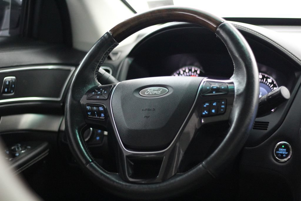 Used 2018 Ford Explorer Platinum AWD/4WD image 11