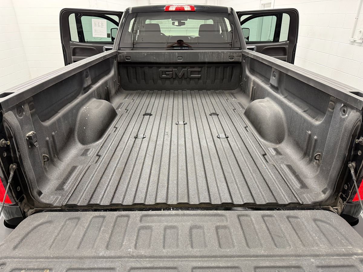 Used 2017 GMC Sierra 2500 SLE w/ HD SLE Preferred Plus Package AWD/4WD image 24